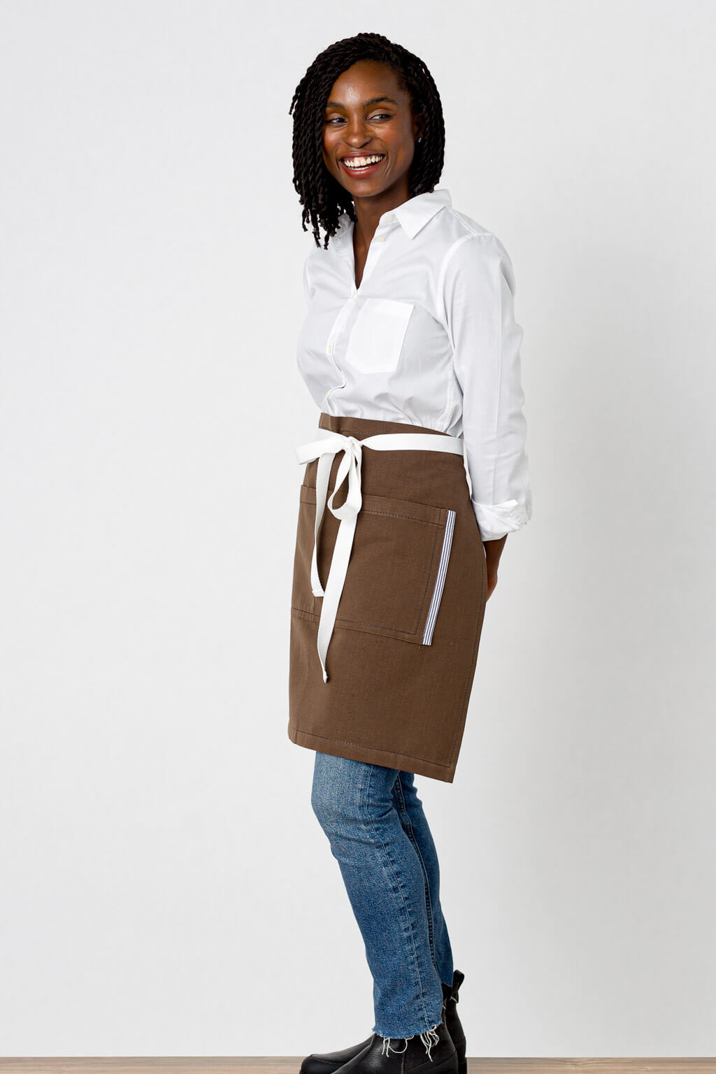 Server Waist Apron, Cotton, Brown, Side View, Pro, Fast Shipping, Pro Quality