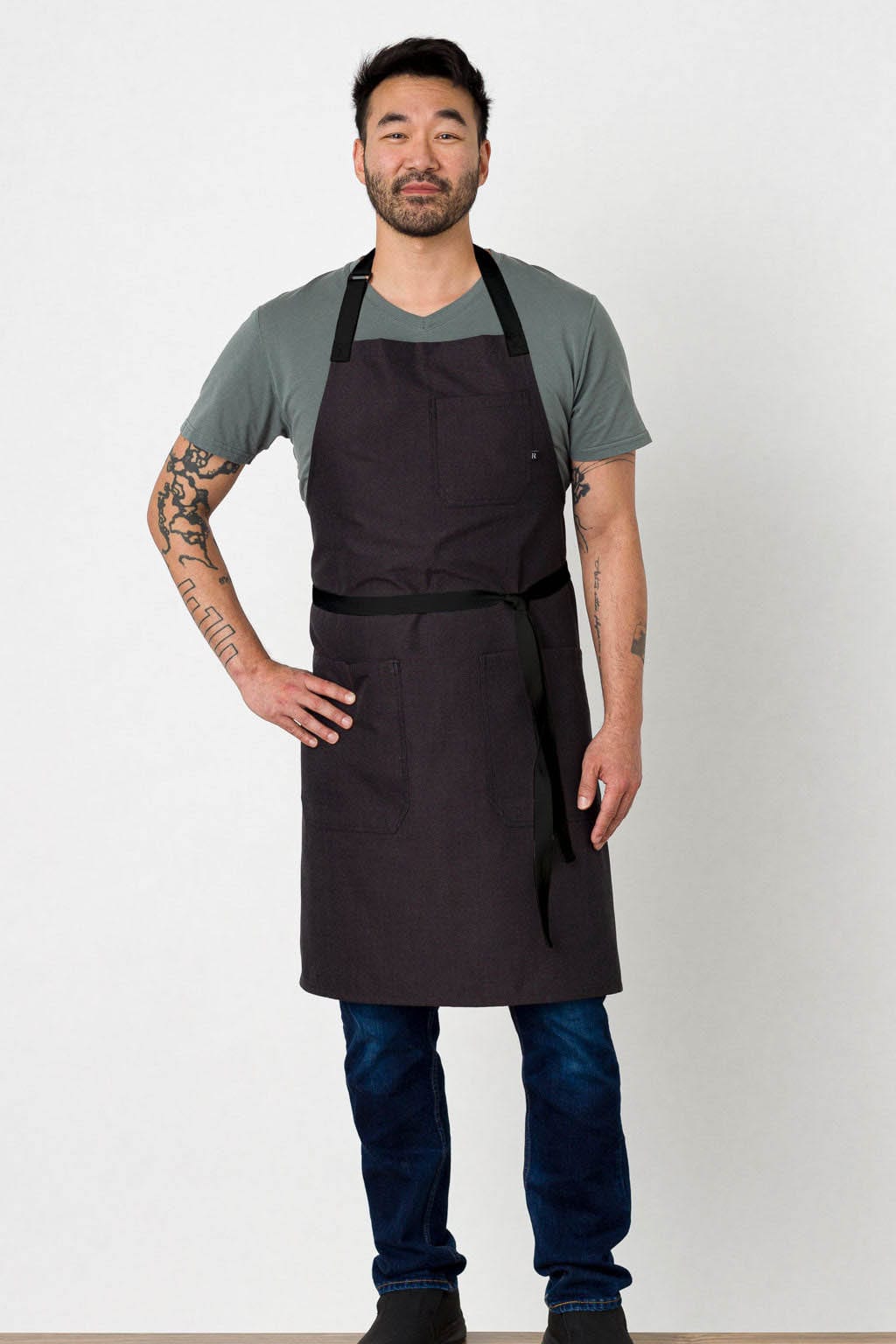 Chef Apron Black Classic Bib Men Women Best Reviewed Aprons Reluctant Threads